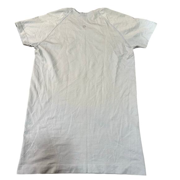 LULULEMON Women's Swiftly Tech Short Sleeve Shirt 2.0 Size 8 - Picture 2 of 10